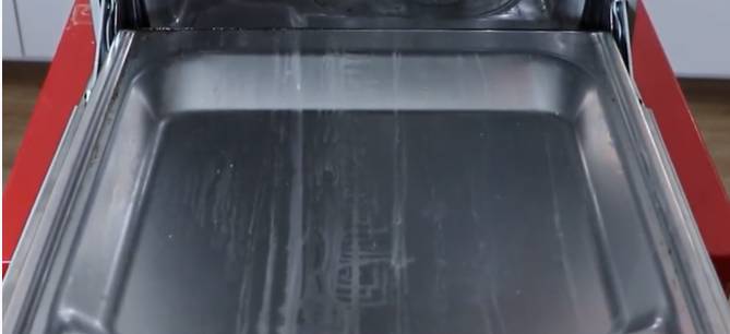 Examinez la contre-porte