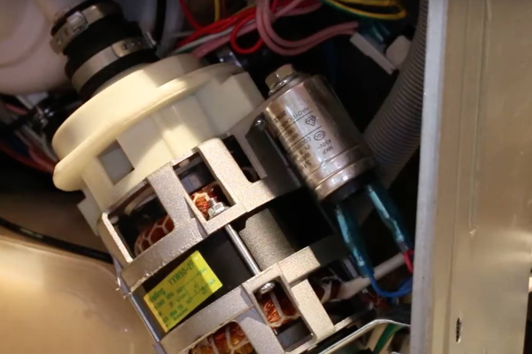 Contrôlez le condensateur