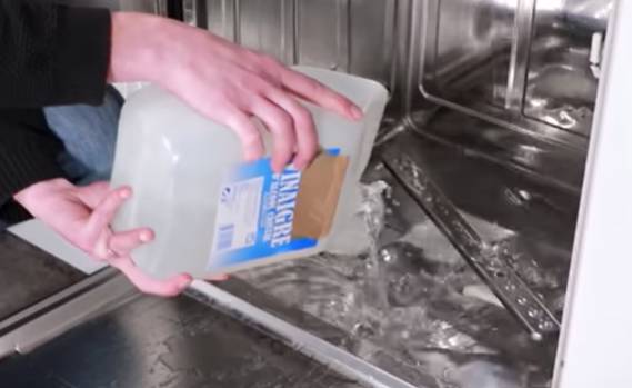 Détartrez votre lave-vaisselle