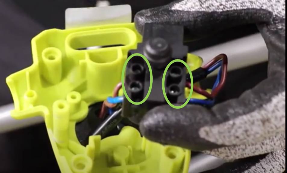 Vérifiez l'interrupteur de la tondeuse