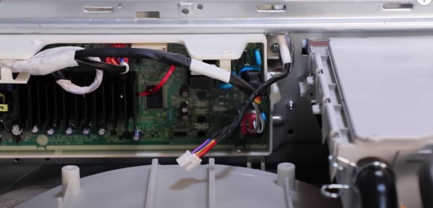 Testez la carte électronique du lave-linge