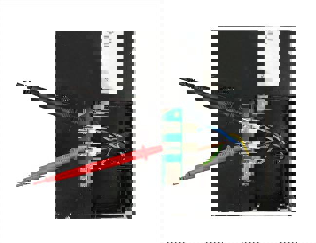 Testez l'alimentation au bornier