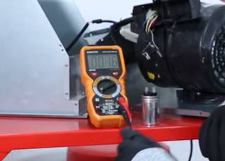 Testez le condensateur