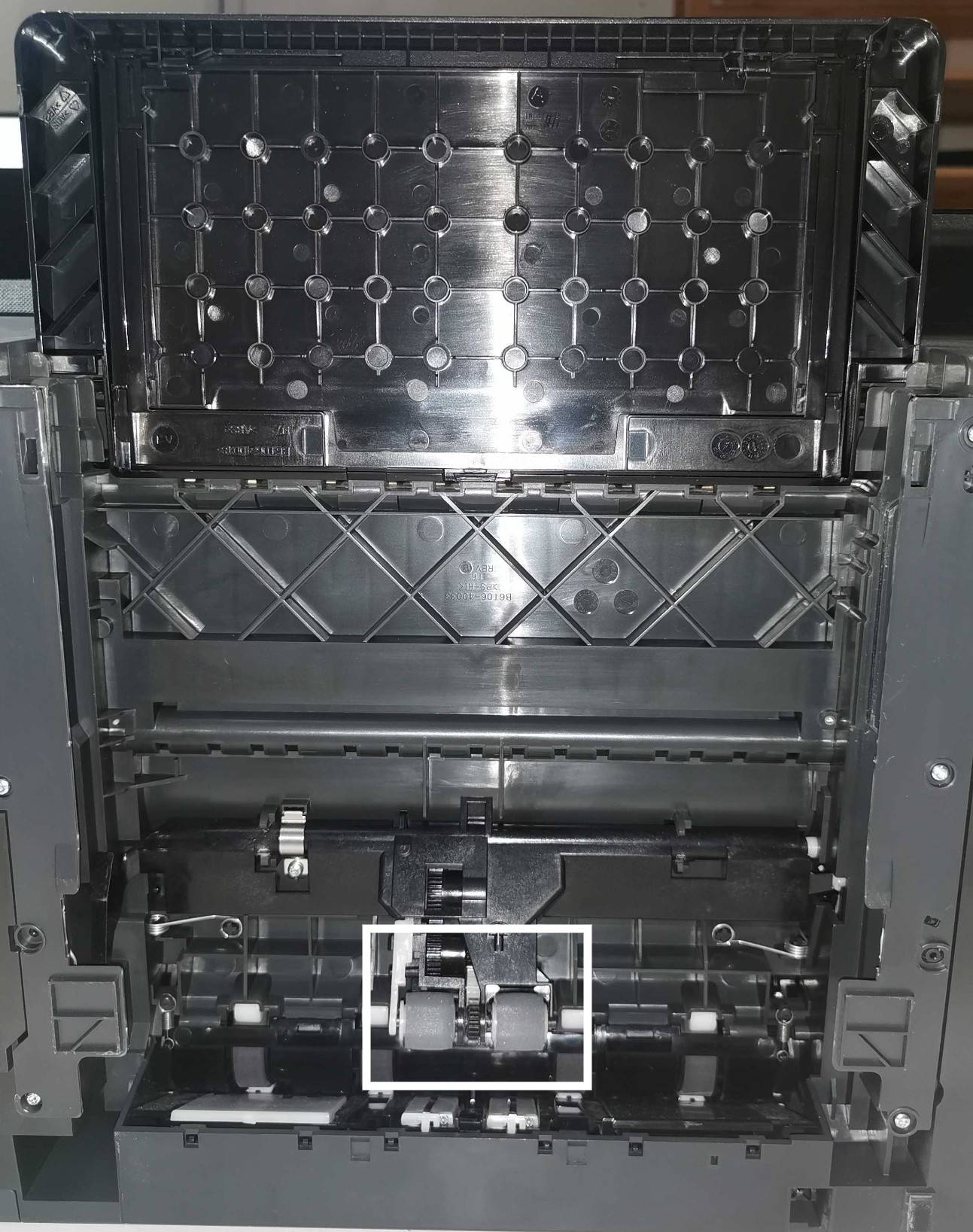 Vérifiez l'état des rouleaux d'entrainement du papier