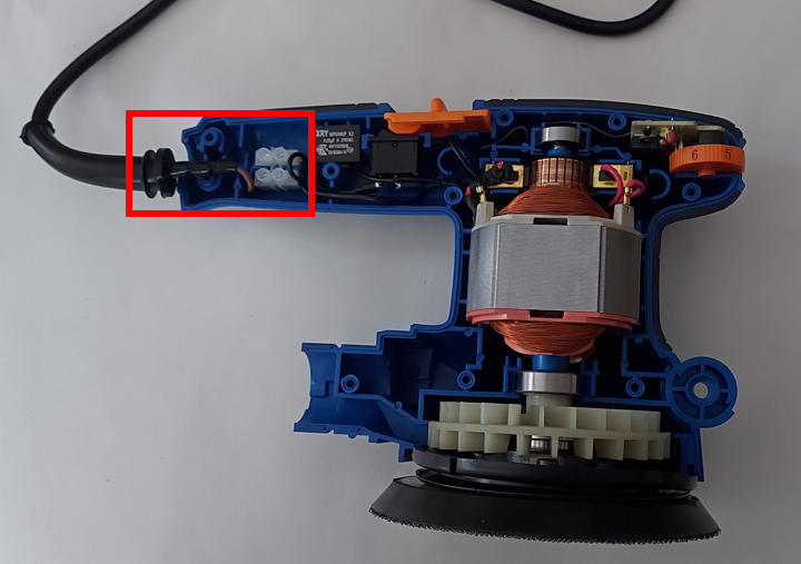 Testez la continuité du cordon de la ponceuse