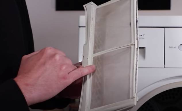 Nettoyez le filtre de porte et de conduit