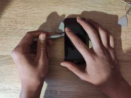 Démontez le téléphone