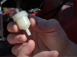 Vérifiez le filtre à essence