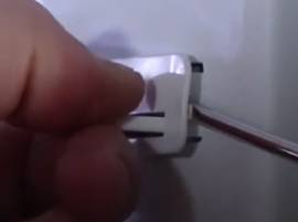 Retirez l'interrupteur de la lampe de votre réfrigérateur
