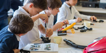 LANCEMENT DE GÉNÉRATION RÉPARATION : DES COURS DE RÉPARATION DANS LES COLLÈGES INITIÉS PAR SPAREKA ET L’ADEME. 