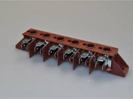 Vérifiez le bornier d'alimentation du four