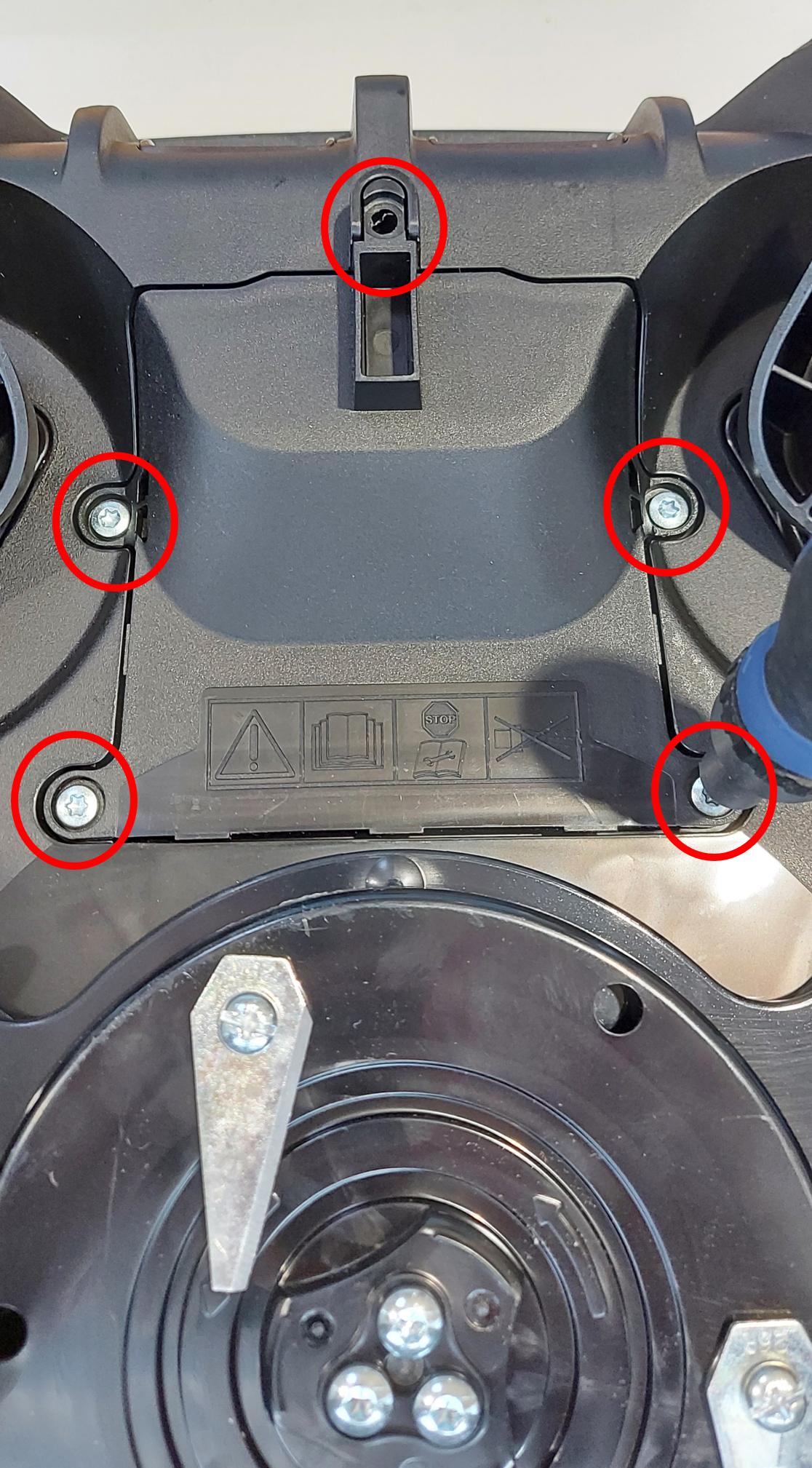 Testez la batterie du robot tondeuse