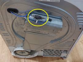 Vérifiez les thermostats de sécurité du sèche-linge 