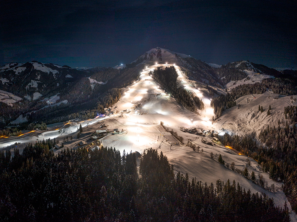 Skipiste Skiwelt Wilder-Kaiser Brixental in de avond