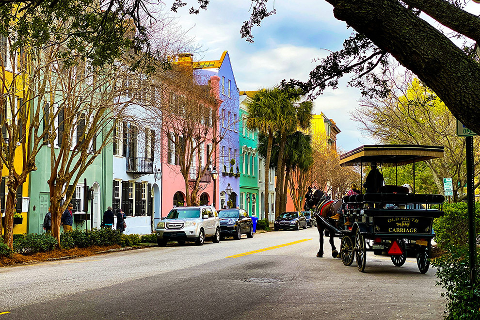 Kleurrijke straat in Charleston, VS