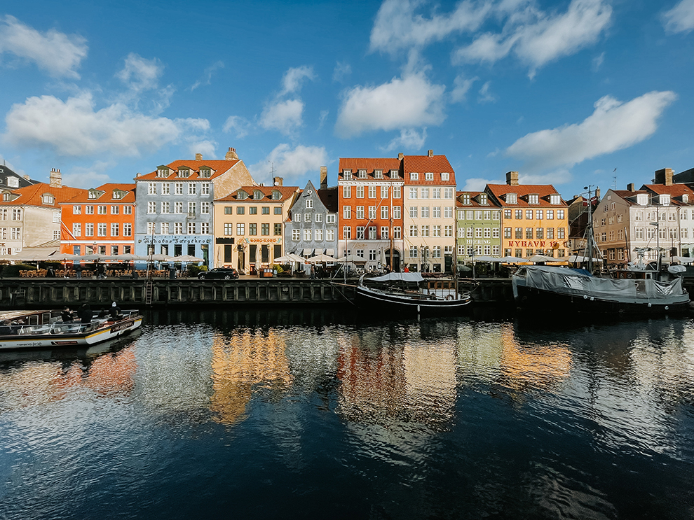 Kleurrijke panden van het Kopenhaagse Nyhavn