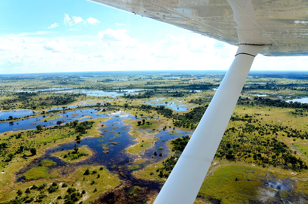 Uitzicht vanuit vliegtuigje in Botswana