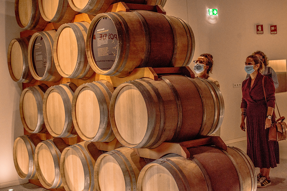 Wijnvaten in World of Wine, Porto