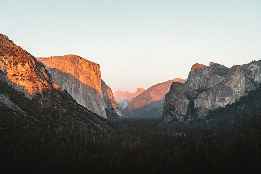 Gloed over de rotsen van Yosemite National Park