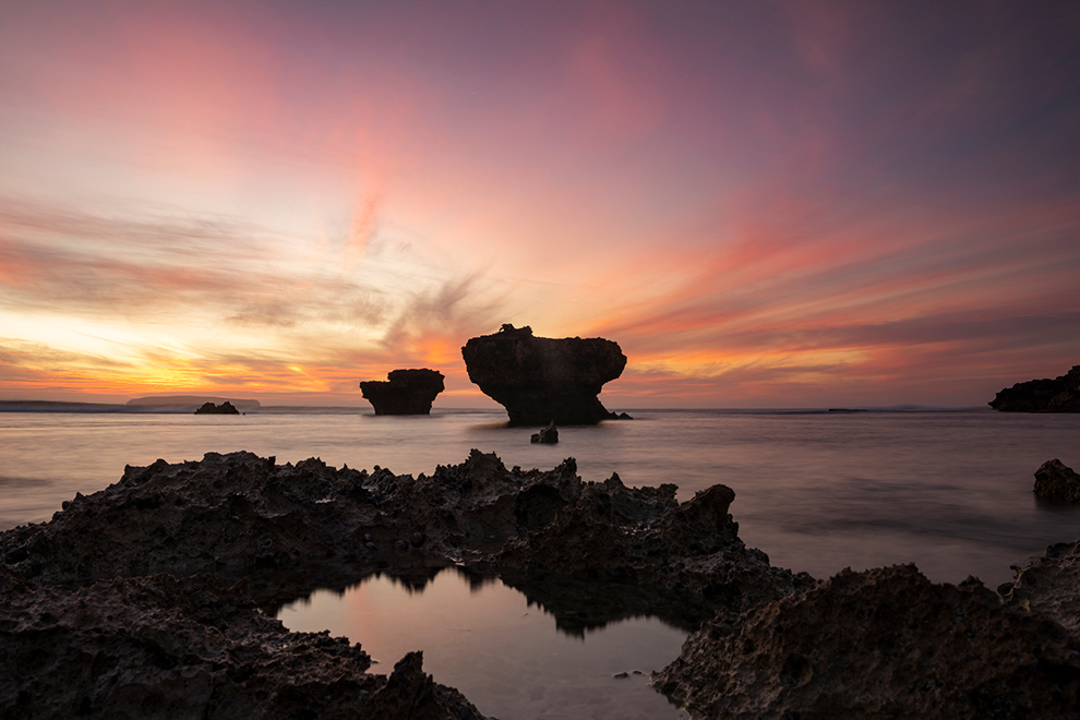 Het ruige eiland Eyre Peninsula bij zonsondergang