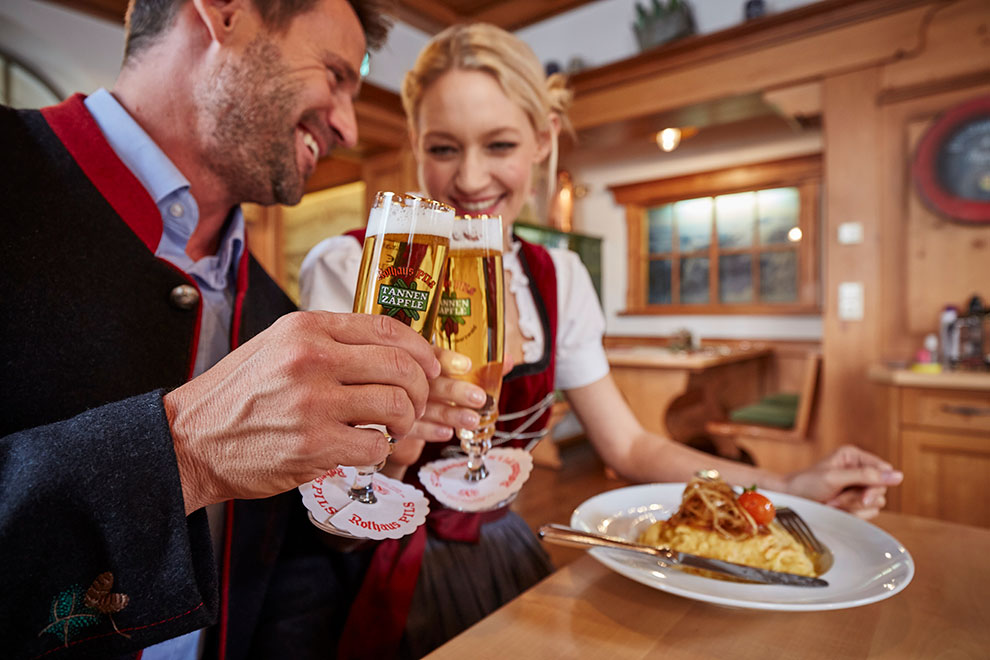 Proosten met bier in Zuidwest-Duitsland