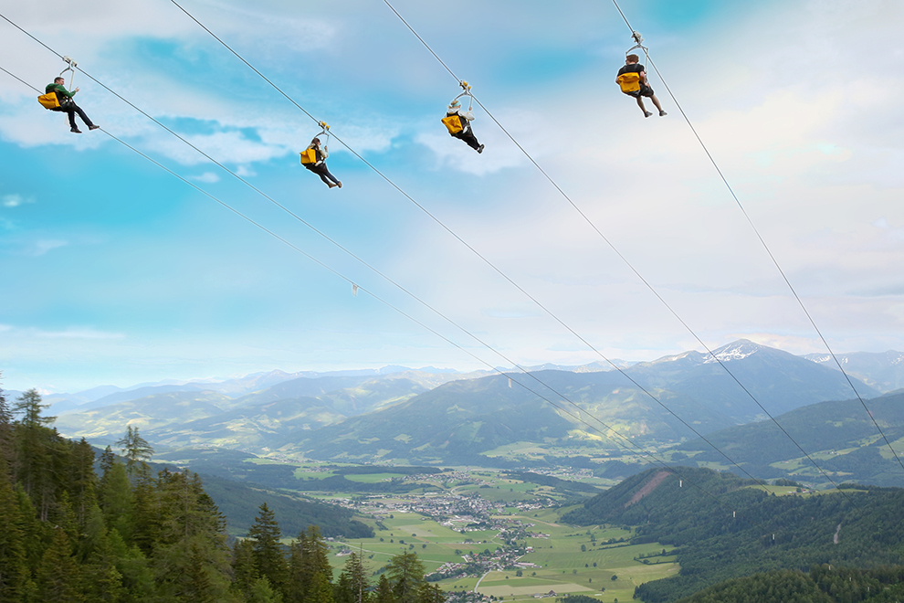 Avontuurlijk ziplinen op 1.600 meter hoogte in Oostenrijk