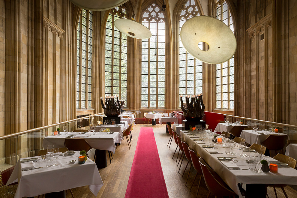 Interieur van Kruisherenrestaurant in Maastricht
