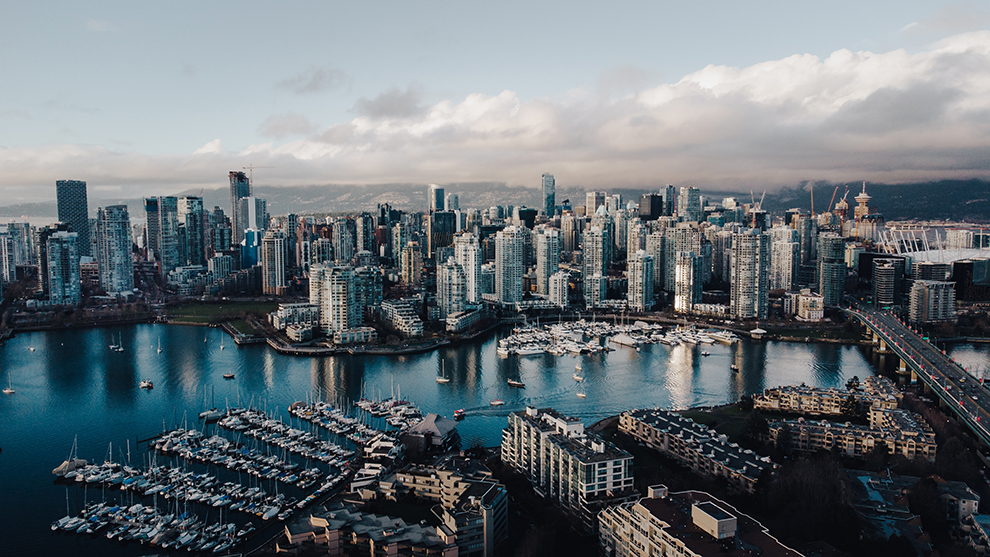Uitzicht op de stad Vancouver tijdens roadtrip British Columbia