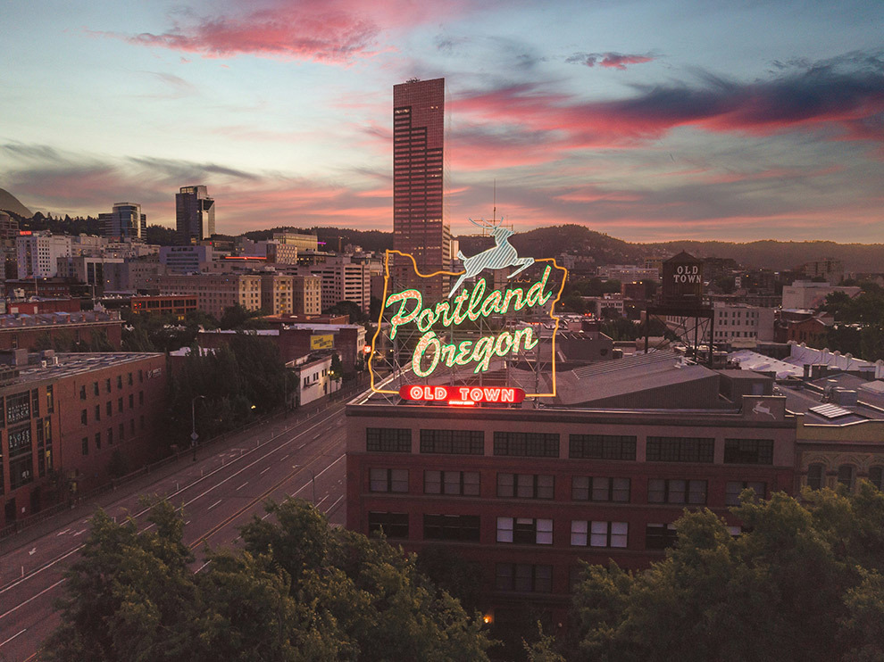 Zonsondergang bij Portland Oldtown