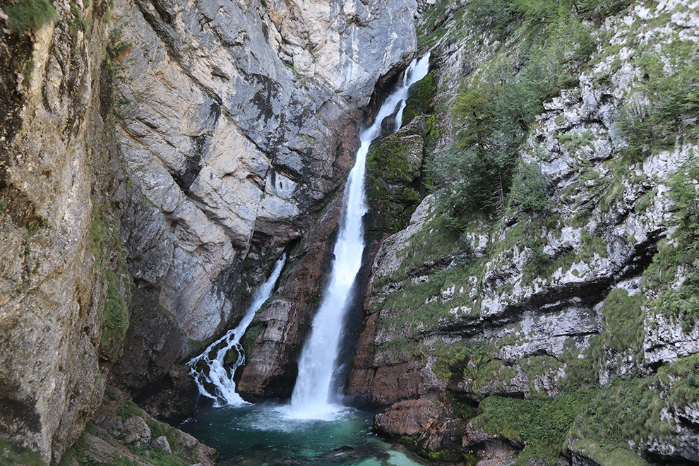 Sprookjesachtige Savica waterval in Slovenië